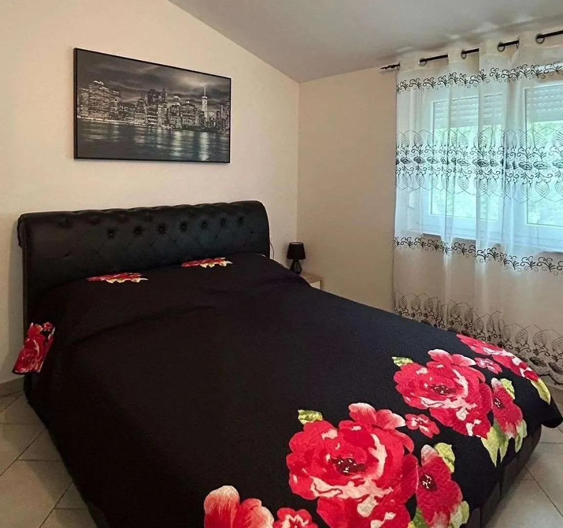 Family Friendly Apartments With A Swimming Pool Pula - 22040