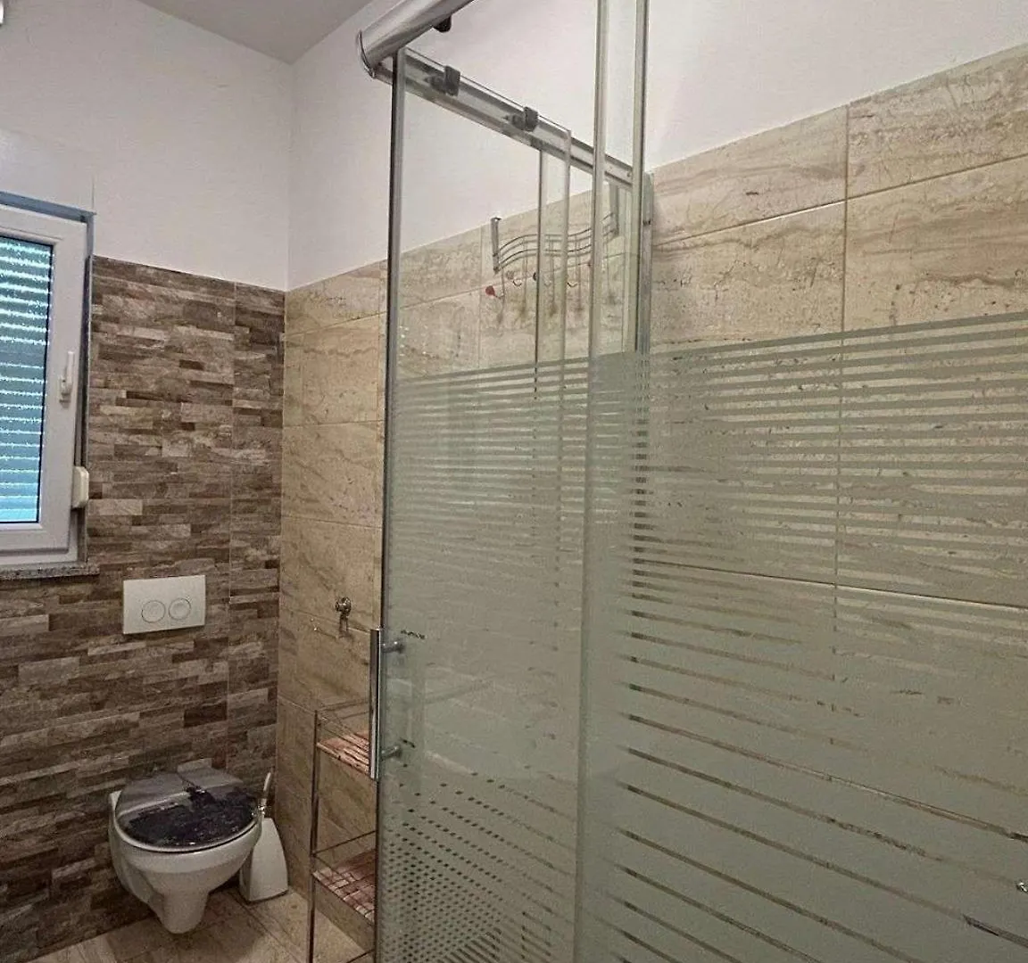 Family Friendly Apartments With A Swimming Pool Pula - 22040